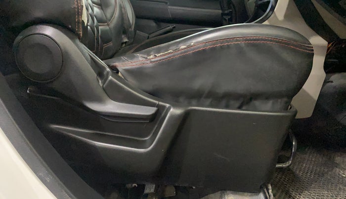 2021 Maruti New Wagon-R LXI CNG 1.0, CNG, Manual, 52,449 km, Driver Side Adjustment Panel