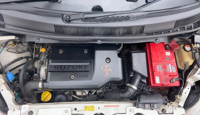 2012 Maruti Ritz VDI, Diesel, Manual, 1,04,768 km, Engine Bonet View