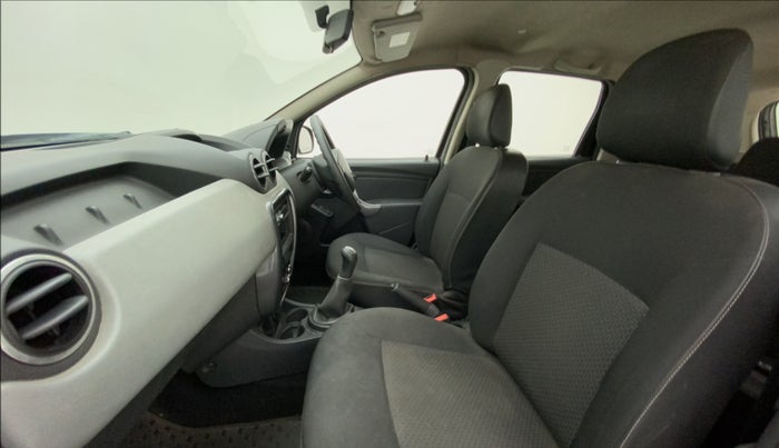 2013 Renault Duster 85 PS RXE DIESEL, Diesel, Manual, 68,896 km, Right Side Front Door Cabin