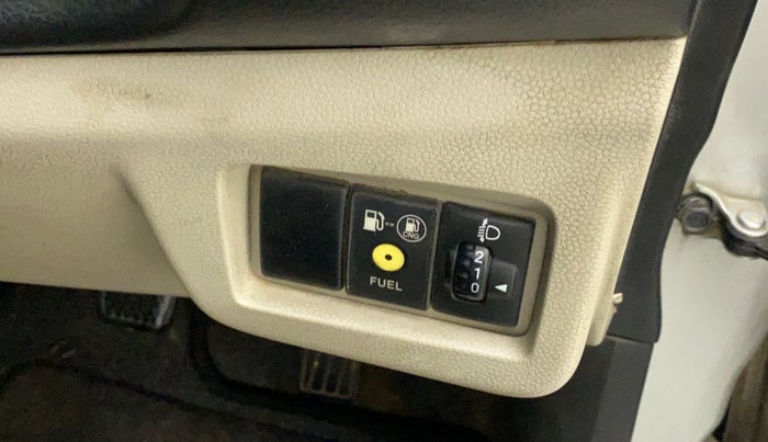 2019 Maruti Alto LXI CNG, CNG, Manual, 98,605 km, Dashboard - Headlight height adjustment not working