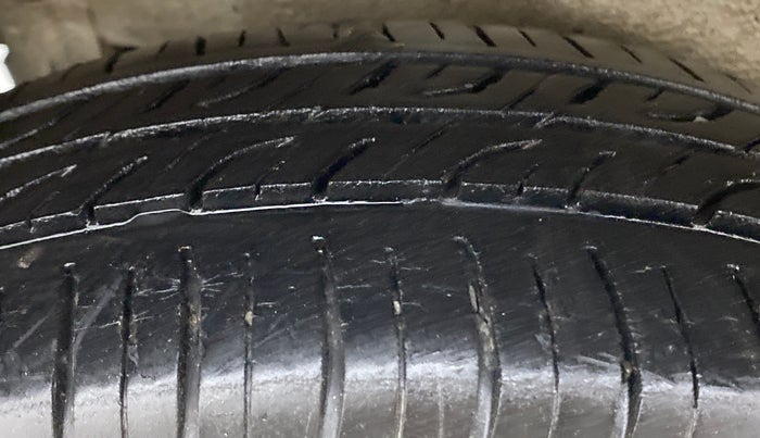 2012 Maruti Wagon R 1.0 VXI, Petrol, Manual, 67,609 km, Right Rear Tyre Tread