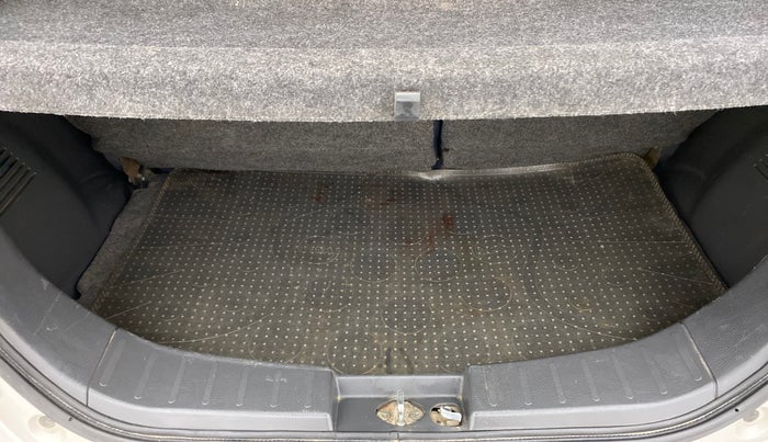 2012 Maruti Wagon R 1.0 VXI, Petrol, Manual, 67,609 km, Boot Inside