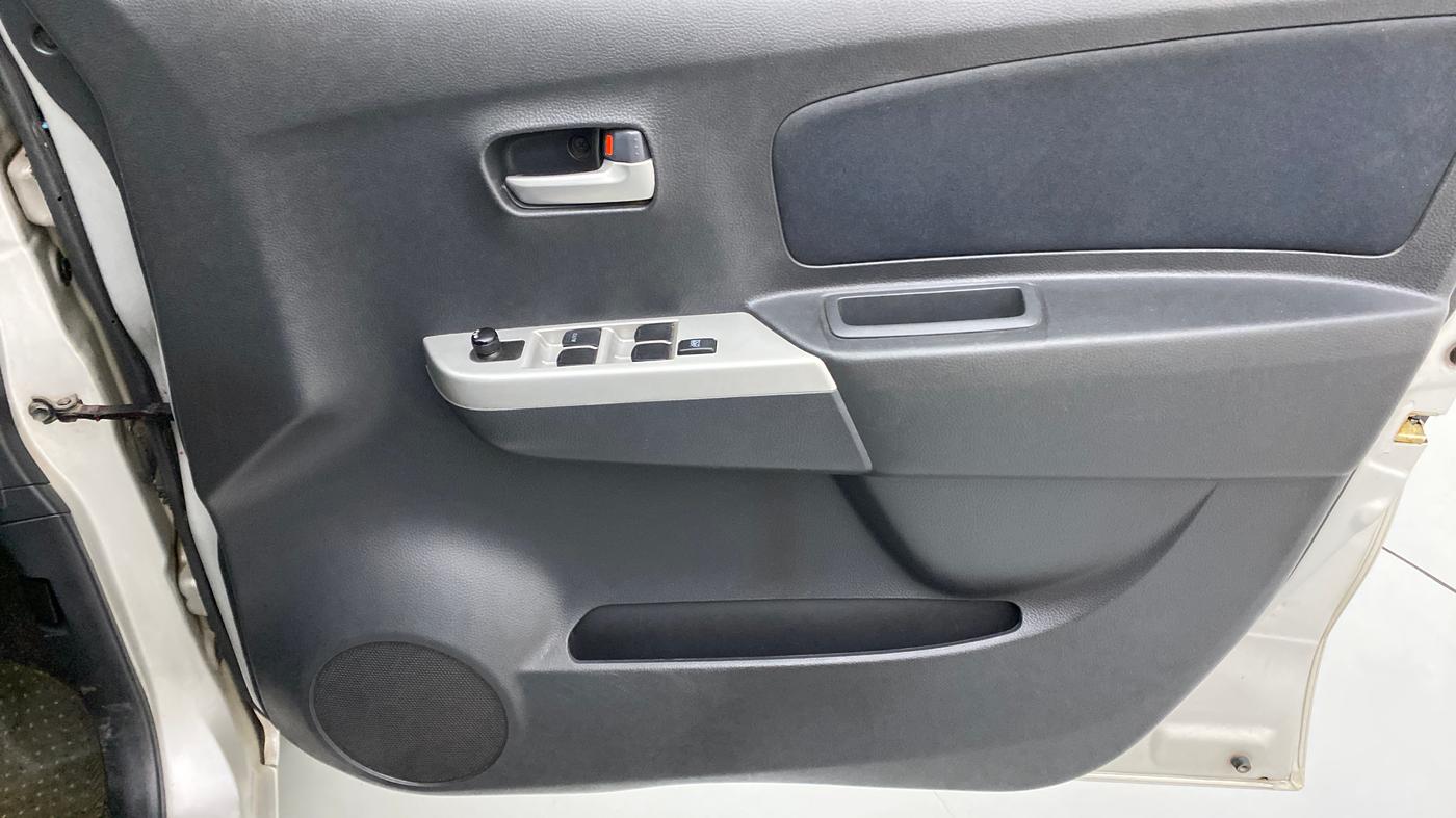 2012 Maruti Wagon R 1.0 VXI, Petrol, Manual, 67,609 km, Driver Side Door Panels Control