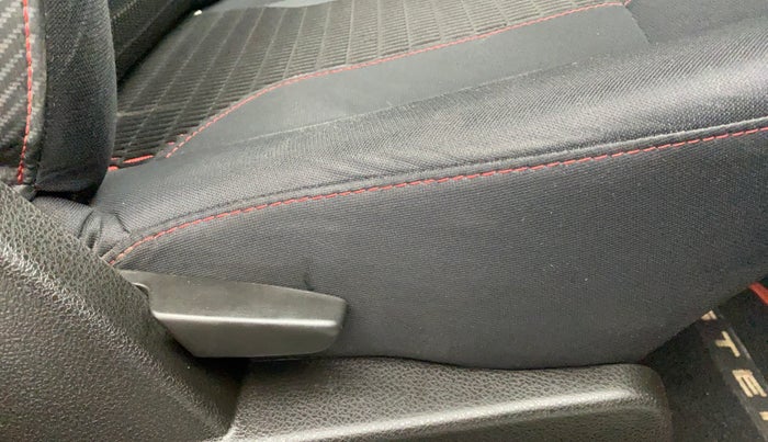 2018 Renault Duster RXS CVT 106 PS, Petrol, Automatic, 17,200 km, Driver Side Adjustment Panel