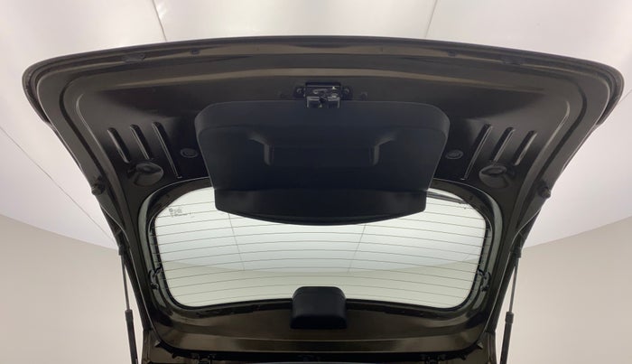 2018 Renault Duster RXS CVT 106 PS, Petrol, Automatic, 17,200 km, Boot Door Open