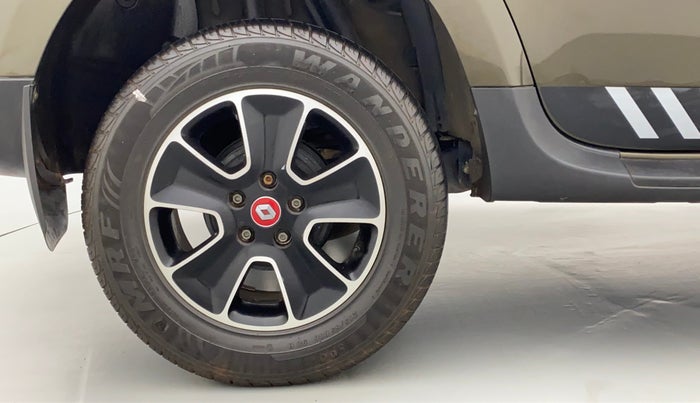 2018 Renault Duster RXS CVT 106 PS, Petrol, Automatic, 17,200 km, Right Rear Wheel