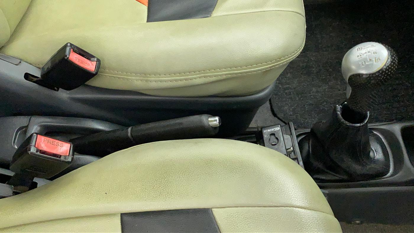 2010 Maruti Wagon R VXI MINOR, Petrol, Manual, 40,043 km, Gear Lever
