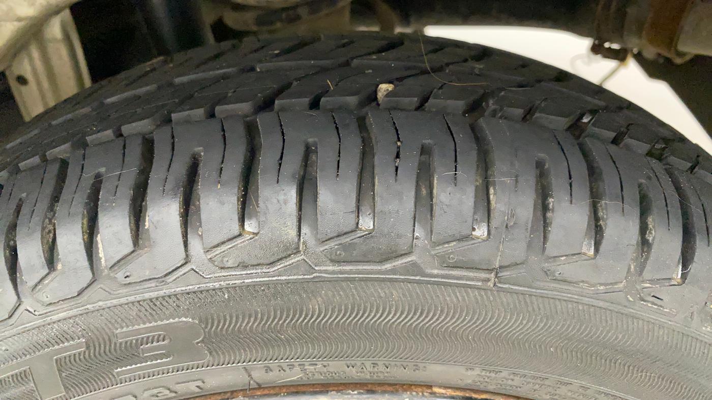 2010 Maruti Wagon R VXI MINOR, Petrol, Manual, 40,043 km, Left Rear Tyre Tread