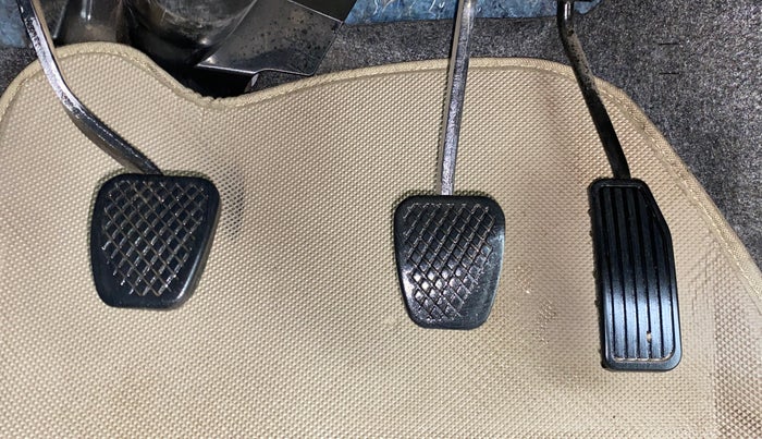 2015 Honda Brio S MT, Petrol, Manual, 53,231 km, Pedals