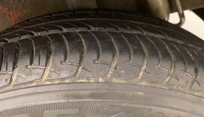 2014 Maruti Celerio VXI AMT, Petrol, Automatic, 28,164 km, Left Rear Tyre Tread