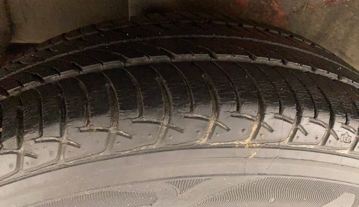 2014 Maruti Celerio VXI AMT, Petrol, Automatic, 28,164 km, Right Rear Tyre Tread