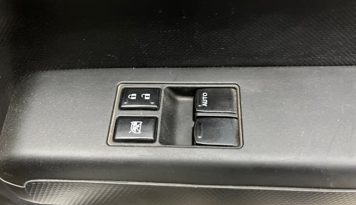 2023 Maruti New Wagon-R LXI 1.0, Petrol, Manual, 37,187 km, Driver Side Door Panels Control