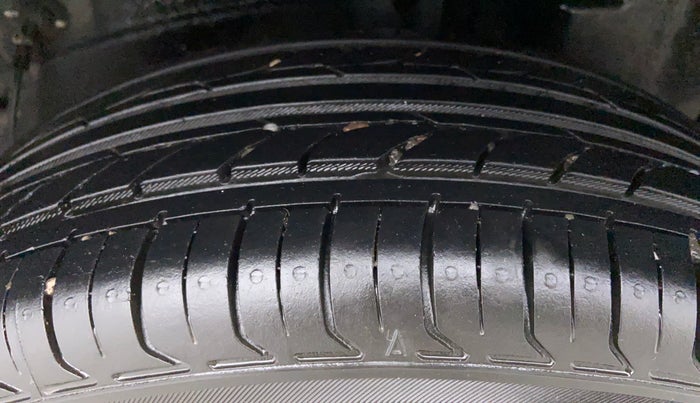 2012 Toyota Etios Liva GD, Diesel, Manual, 49,510 km, Left Rear Tyre Tread