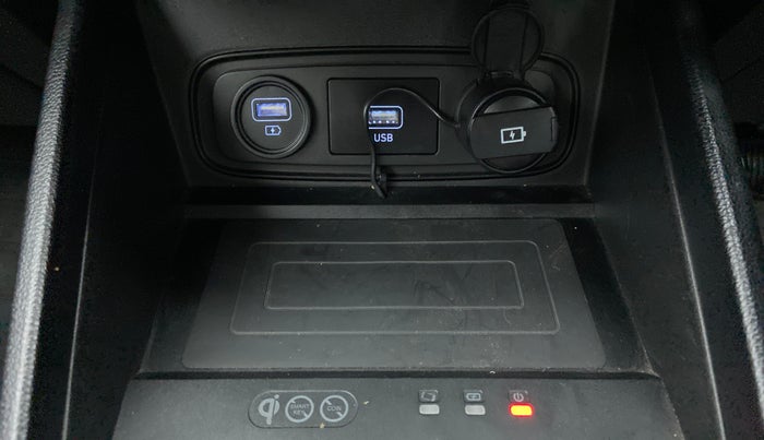 2019 Hyundai VENUE SX PLUS 1.0 TURBO DCT, Petrol, Automatic, 26,253 km, Wireless Charger