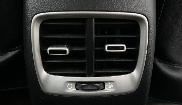 2019 Hyundai VENUE SX PLUS 1.0 TURBO DCT, Petrol, Automatic, 26,253 km, Rear AC Vents