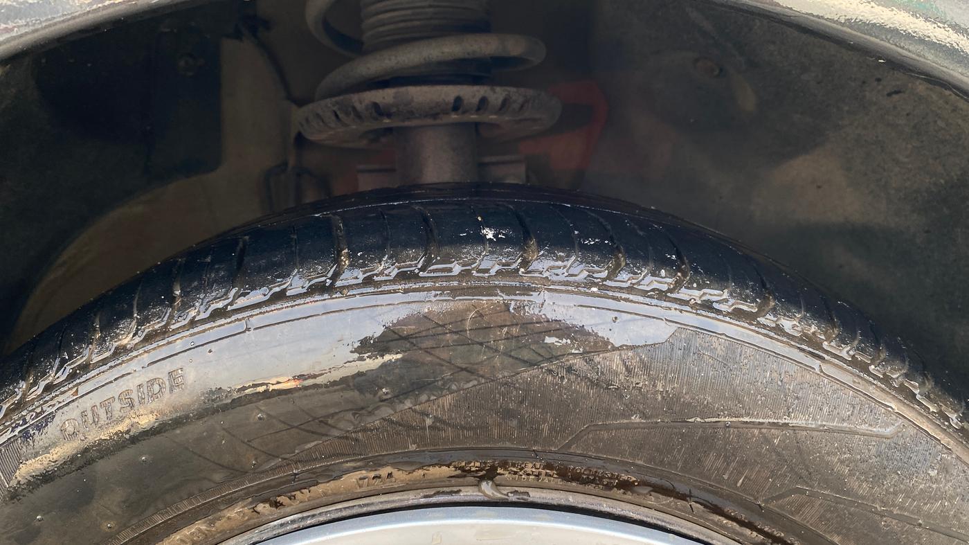 2018 Volkswagen Ameo COMFORTLINE 1.0L, Petrol, Manual, 85,169 km, Right Front Tyre Tread