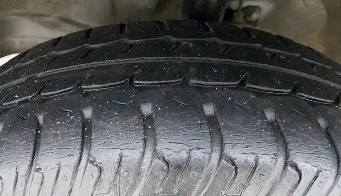 2016 Maruti Wagon R 1.0 VXI, Petrol, Manual, 22,278 km, Left Front Tyre Tread