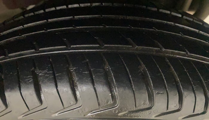 2014 Datsun Go T, Petrol, Manual, 34,570 km, Left Rear Tyre Tread