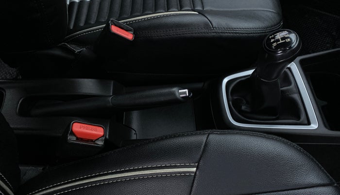 2018 Maruti Swift VXI D, Petrol, Manual, 22,669 km, Gear Lever