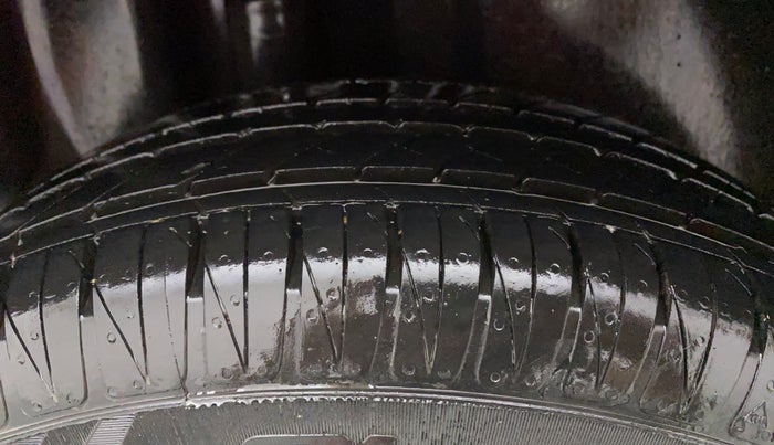 2012 Volkswagen Polo TRENDLINE 1.2L PETROL, Petrol, Manual, 88,478 km, Right Rear Tyre Tread