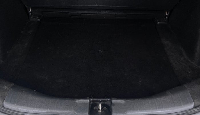 2017 Honda Jazz 1.2 V AT, Petrol, Automatic, 57,348 km, Boot Inside