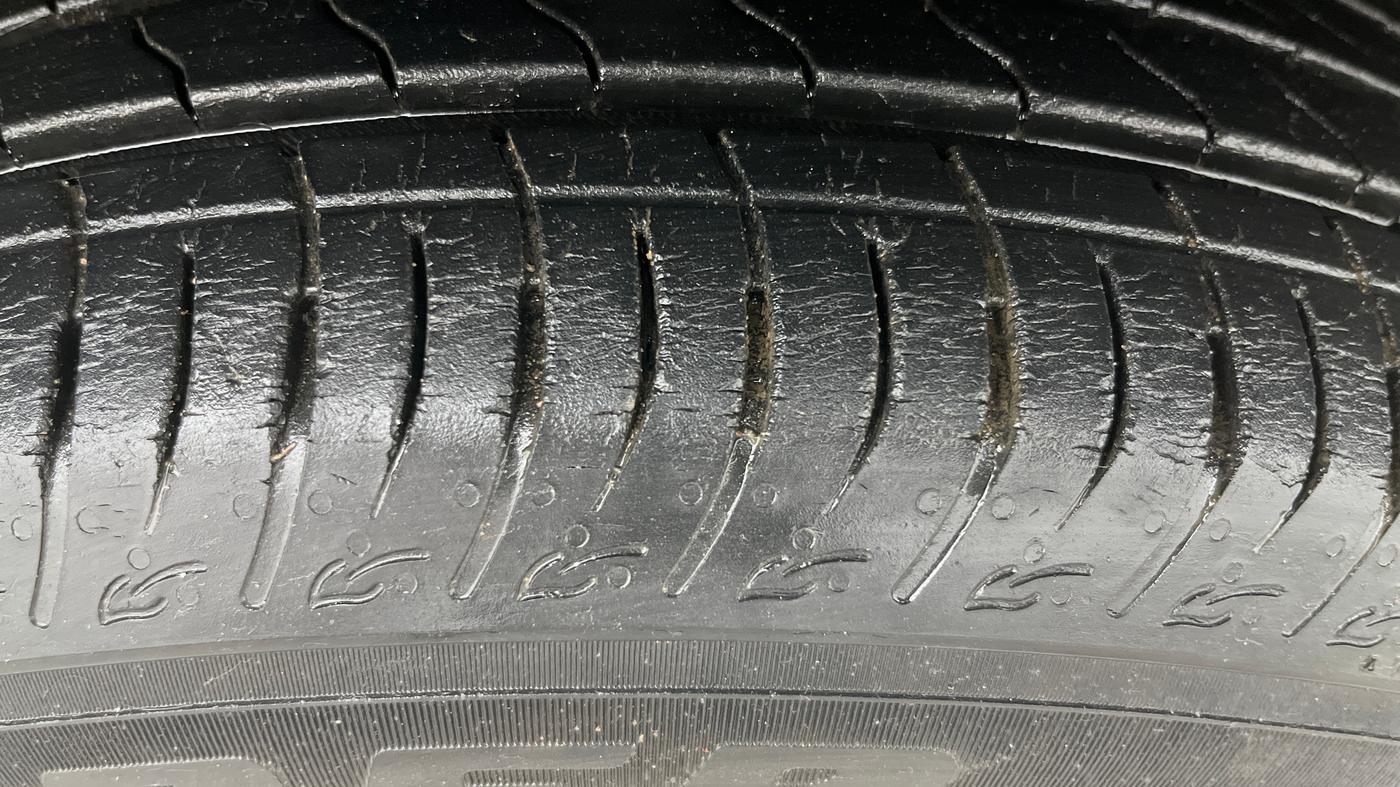 2024 Maruti BREZZA VXI, Petrol, Manual, 11,457 km, Right Front Tyre Tread