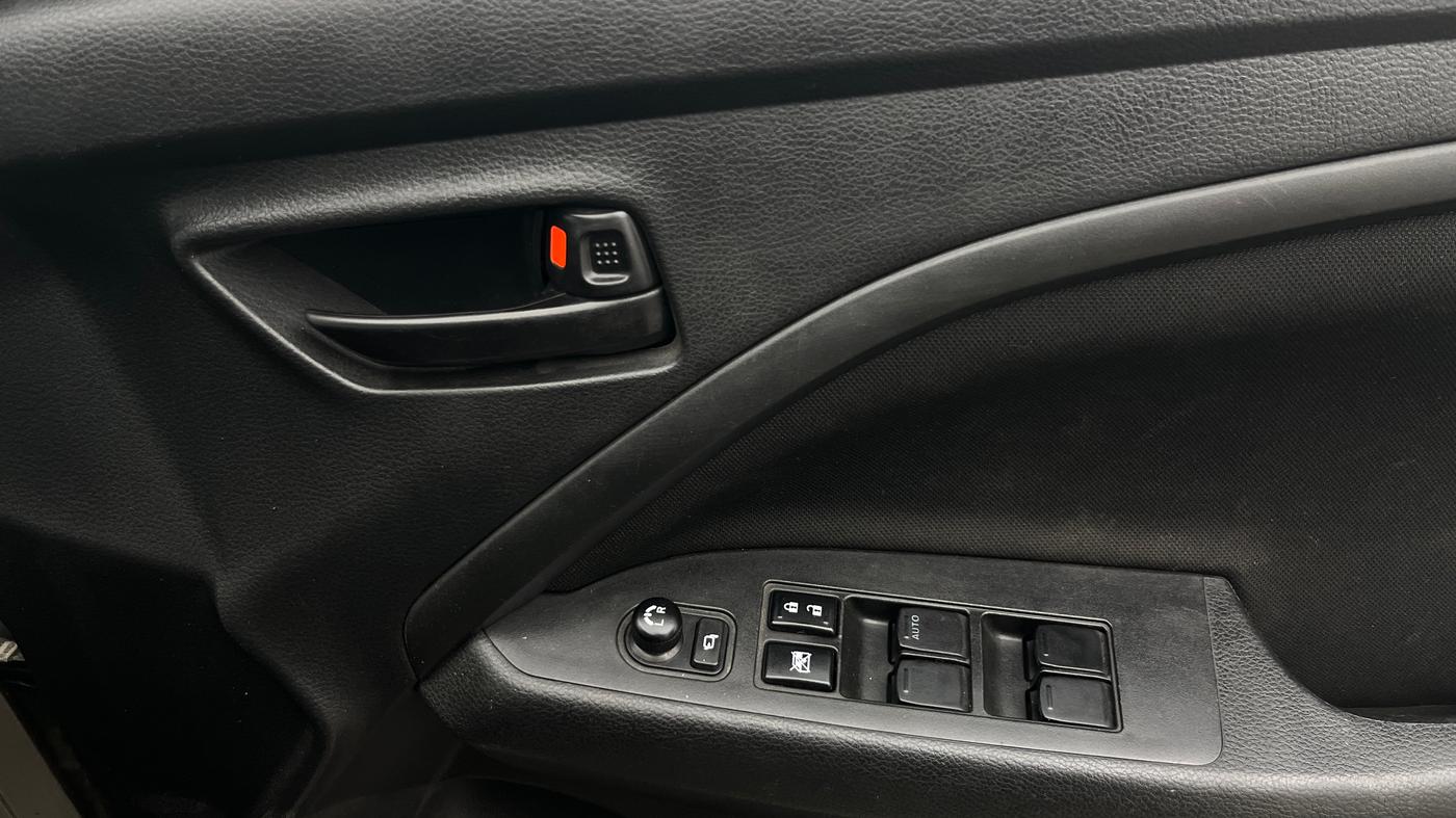 2024 Maruti BREZZA VXI, Petrol, Manual, 11,457 km, Driver Side Door Panels Control