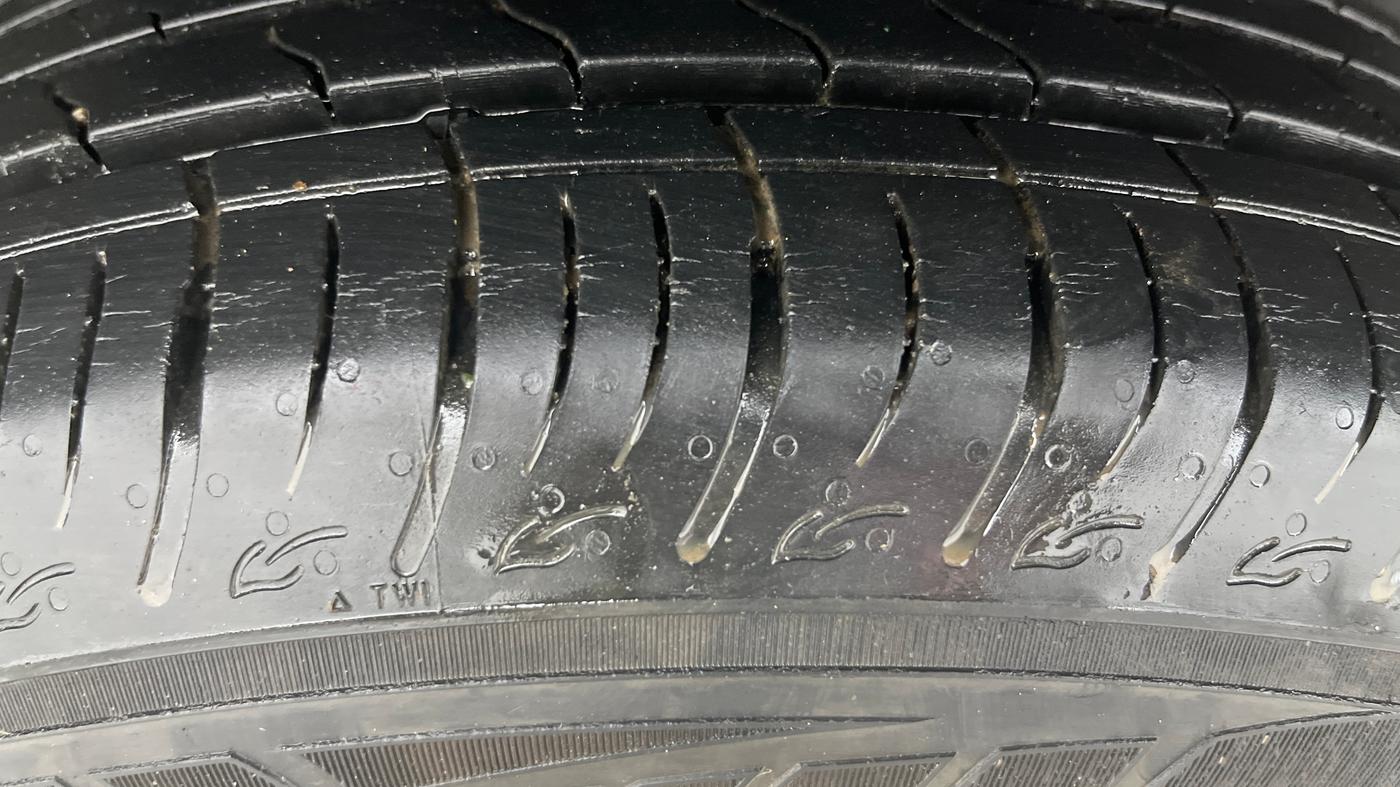 2024 Maruti BREZZA VXI, Petrol, Manual, 11,457 km, Right Rear Tyre Tread