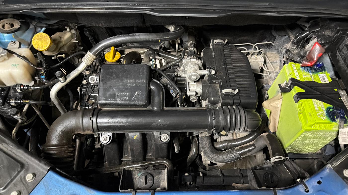 2021 Renault Kiger RXT AMT, Petrol, Automatic, 41,494 km, Engine View