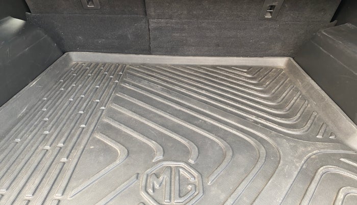 2019 MG HECTOR SHARP HYBRID 1.5 PETROL, Petrol, Manual, 65,631 km, Boot Inside