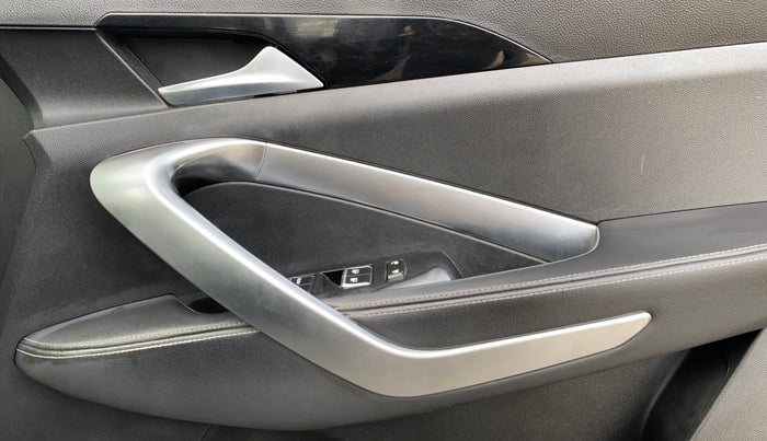 2019 MG HECTOR SHARP HYBRID 1.5 PETROL, Petrol, Manual, 65,631 km, Driver Side Door Panels Control