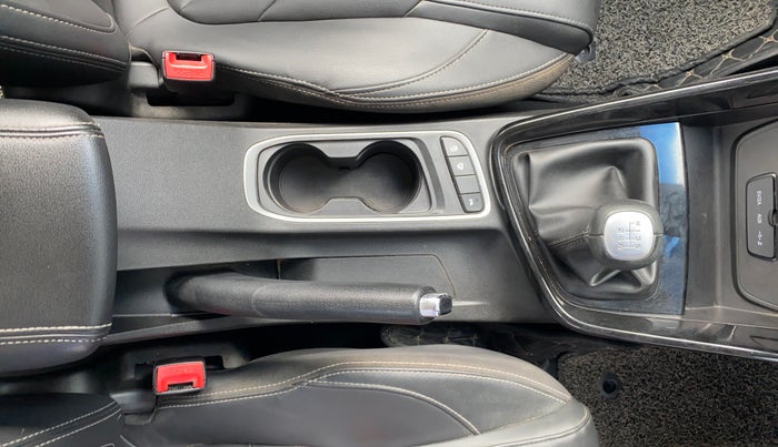 2019 MG HECTOR SHARP HYBRID 1.5 PETROL, Petrol, Manual, 65,631 km, Gear Lever