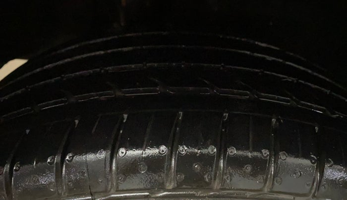 2017 Maruti Baleno ALPHA PETROL 1.2, Petrol, Manual, 93,414 km, Right Rear Tyre Tread