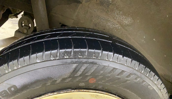 2015 Maruti Wagon R 1.0 LXI CNG, CNG, Manual, 66,748 km, Right Rear Tyre Tread
