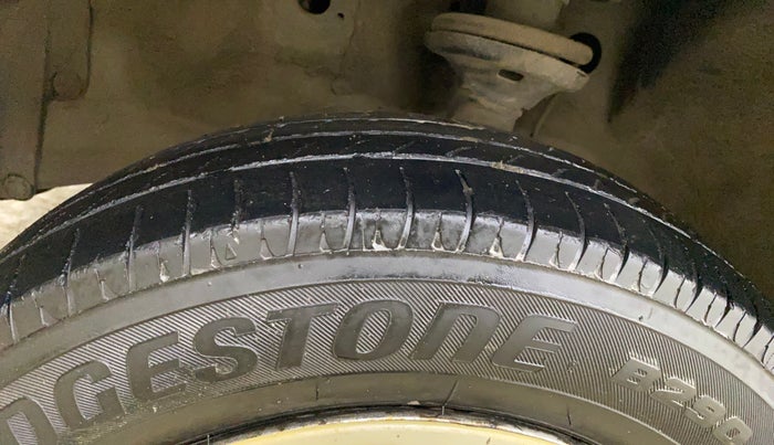 2015 Maruti Wagon R 1.0 LXI CNG, CNG, Manual, 66,748 km, Left Front Tyre Tread
