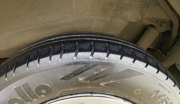 2015 Maruti Wagon R 1.0 LXI CNG, CNG, Manual, 66,748 km, Left Rear Tyre Tread