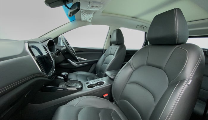 2019 MG HECTOR SHARP DCT PETROL, Petrol, Automatic, 62,359 km, Right Side Front Door Cabin