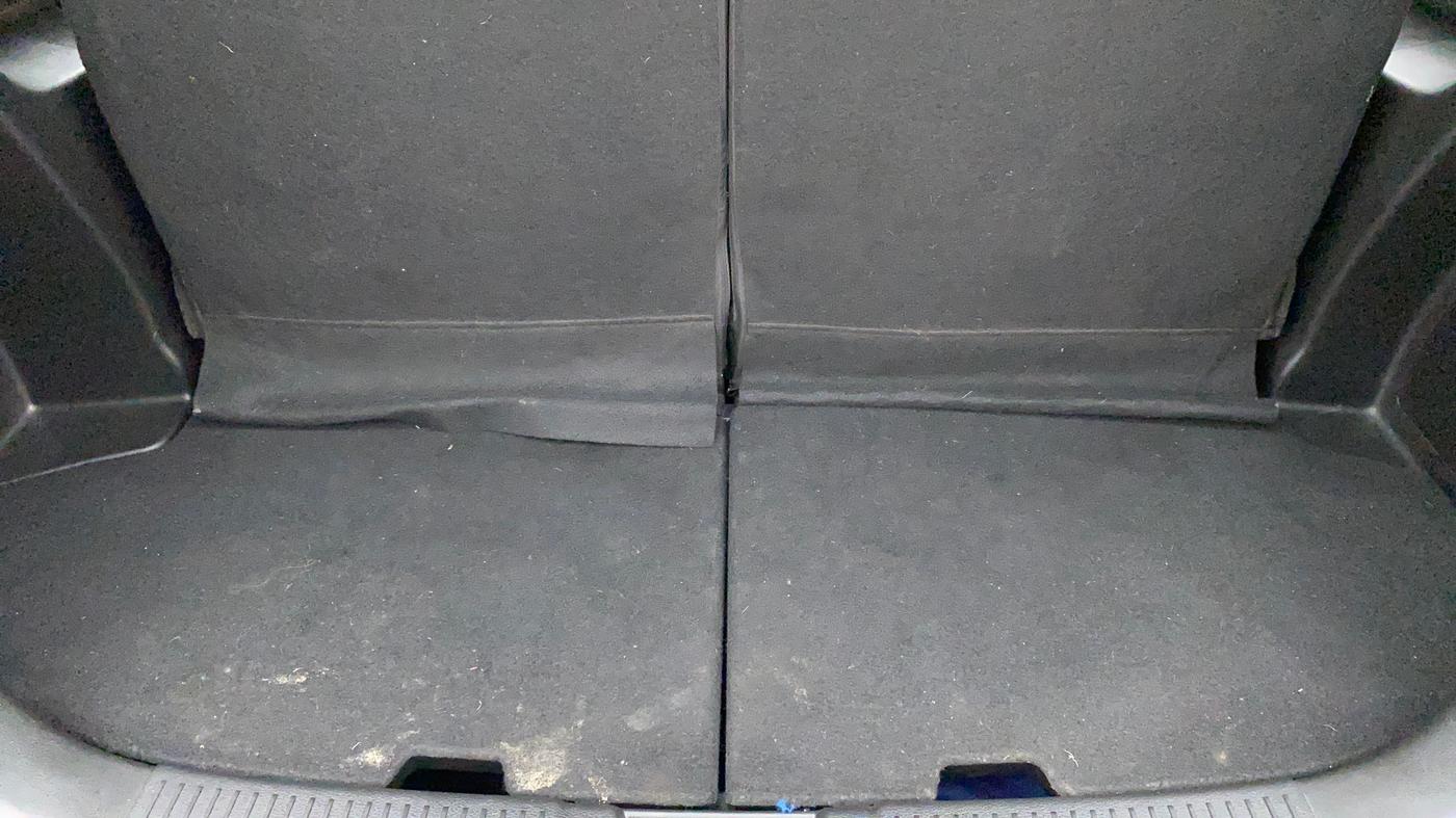 2021 Maruti XL6 ZETA AT, Petrol, Automatic, 29,845 km, Boot Inside