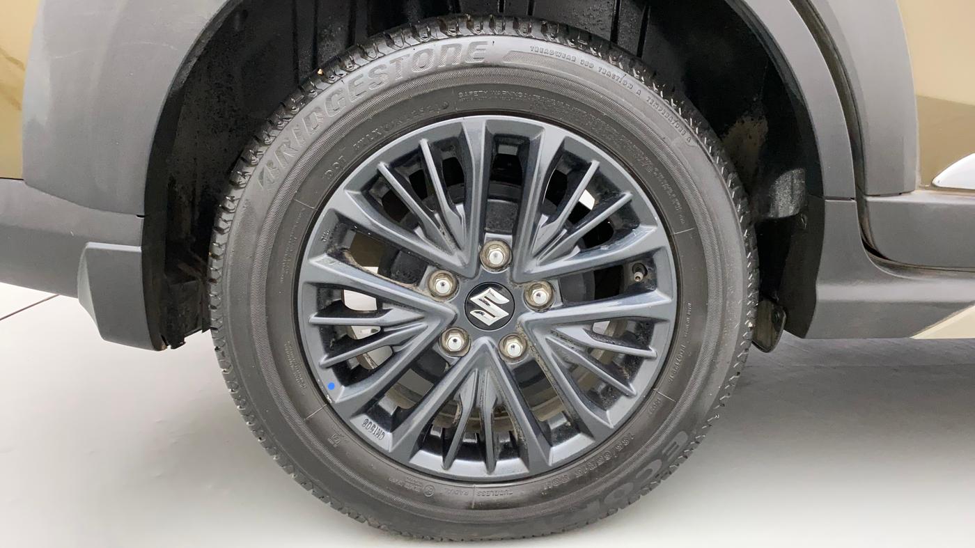 2021 Maruti XL6 ZETA AT, Petrol, Automatic, 29,845 km, Right Rear Wheel