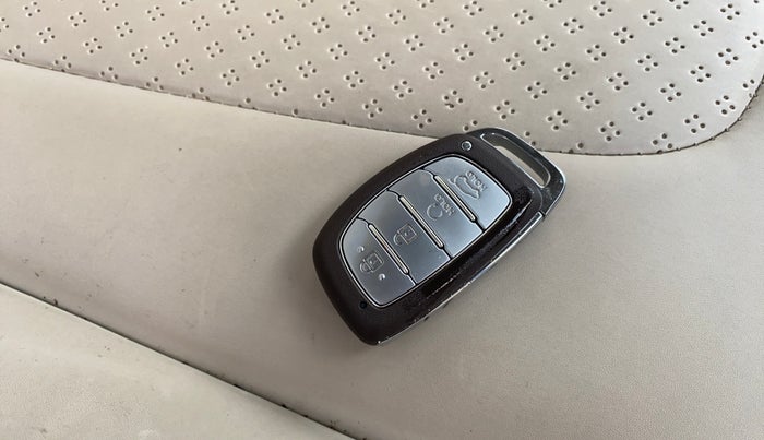 2024 Hyundai Creta SX 1.5 PETROL, Petrol, Manual, 29,659 km, Key Close Up