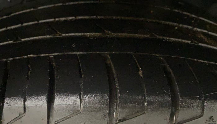 2024 Hyundai Creta SX 1.5 PETROL, Petrol, Manual, 29,659 km, Left Rear Tyre Tread