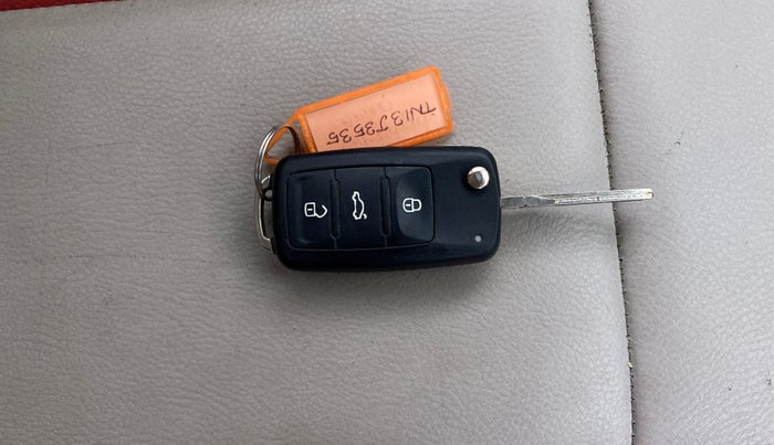 2017 Volkswagen Ameo COMFORTLINE 1.5 AT, Diesel, Automatic, 69,978 km, Key Close Up