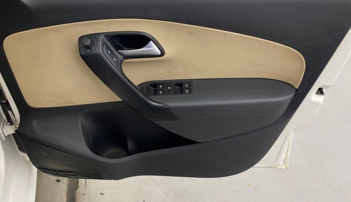 2017 Volkswagen Ameo COMFORTLINE 1.5 AT, Diesel, Automatic, 69,978 km, Driver Side Door Panels Control