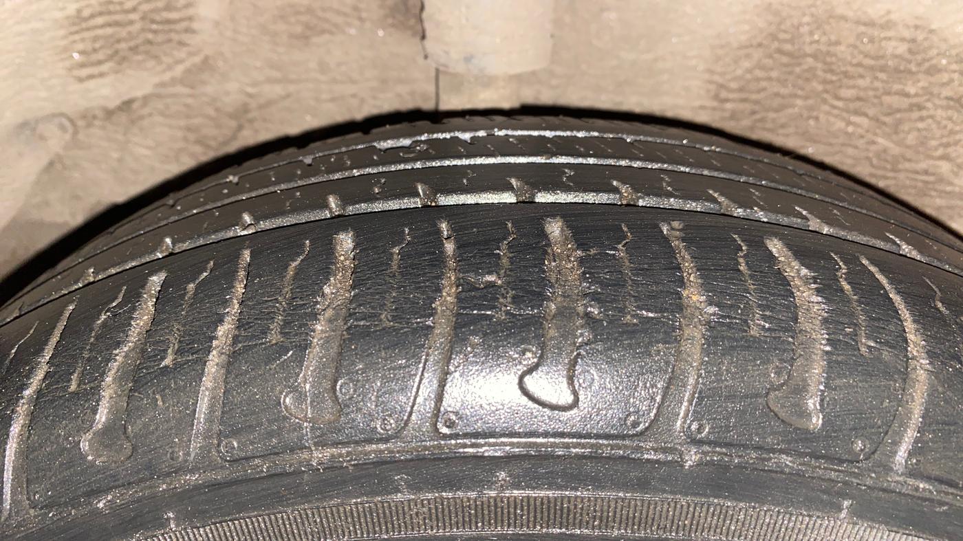 2016 Tata Zest XE PETROL, Petrol, Manual, 43,908 km, Right Rear Tyre Tread