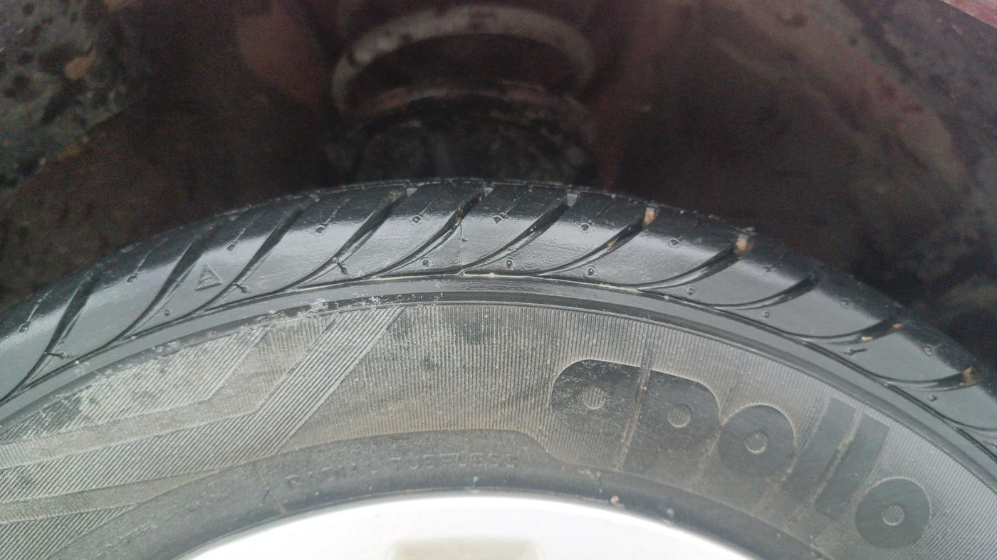 2013 Hyundai i10 SPORTZ 1.2 AT, Petrol, Automatic, 66,580 km, Right Front Tyre Tread