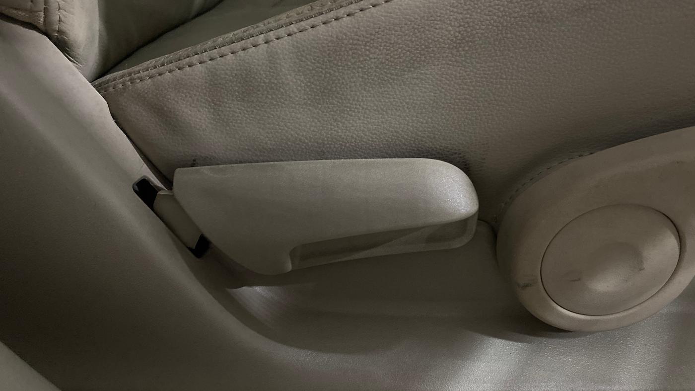 2021 Maruti Ciaz ALPHA 1.5 SHVS PETROL, Petrol, Manual, 20,764 km, Driver Side Adjustment Panel