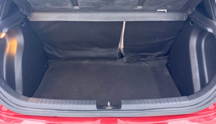 2017 Hyundai Elite i20 1.4 CRDI ASTA (O), Diesel, Manual, 96,475 km, Boot Inside View