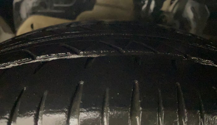 2019 Ford New Figo TITANIUM1.5 DIESEL, Diesel, Manual, 49,423 km, Left Front Tyre Tread