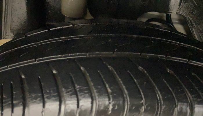 2019 Ford New Figo TITANIUM1.5 DIESEL, Diesel, Manual, 49,423 km, Right Rear Tyre Tread