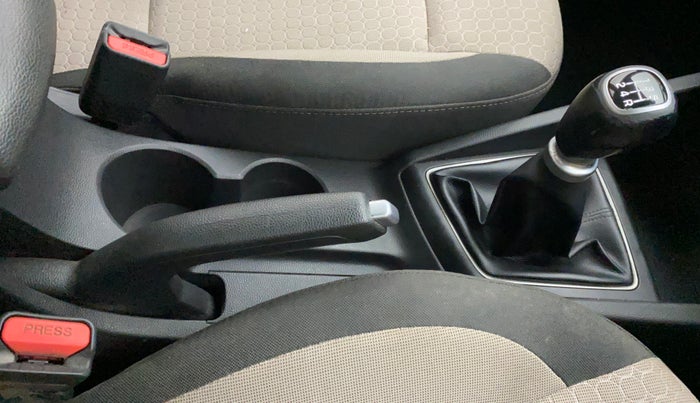 2017 Hyundai Elite i20 ASTA 1.2 (O), Petrol, Manual, 38,167 km, Gear Lever